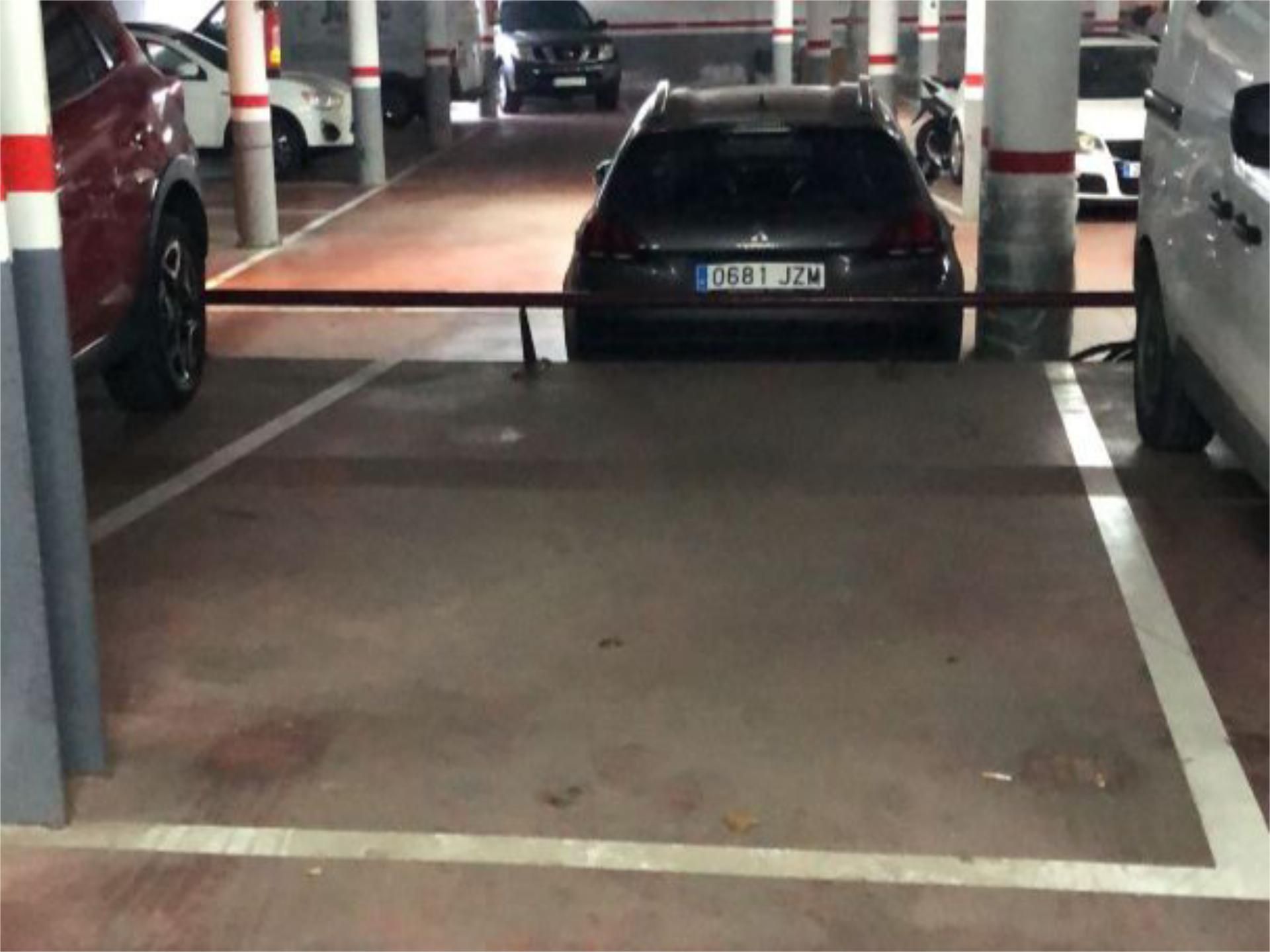 Parkplatz von Garage miete in Cabrils