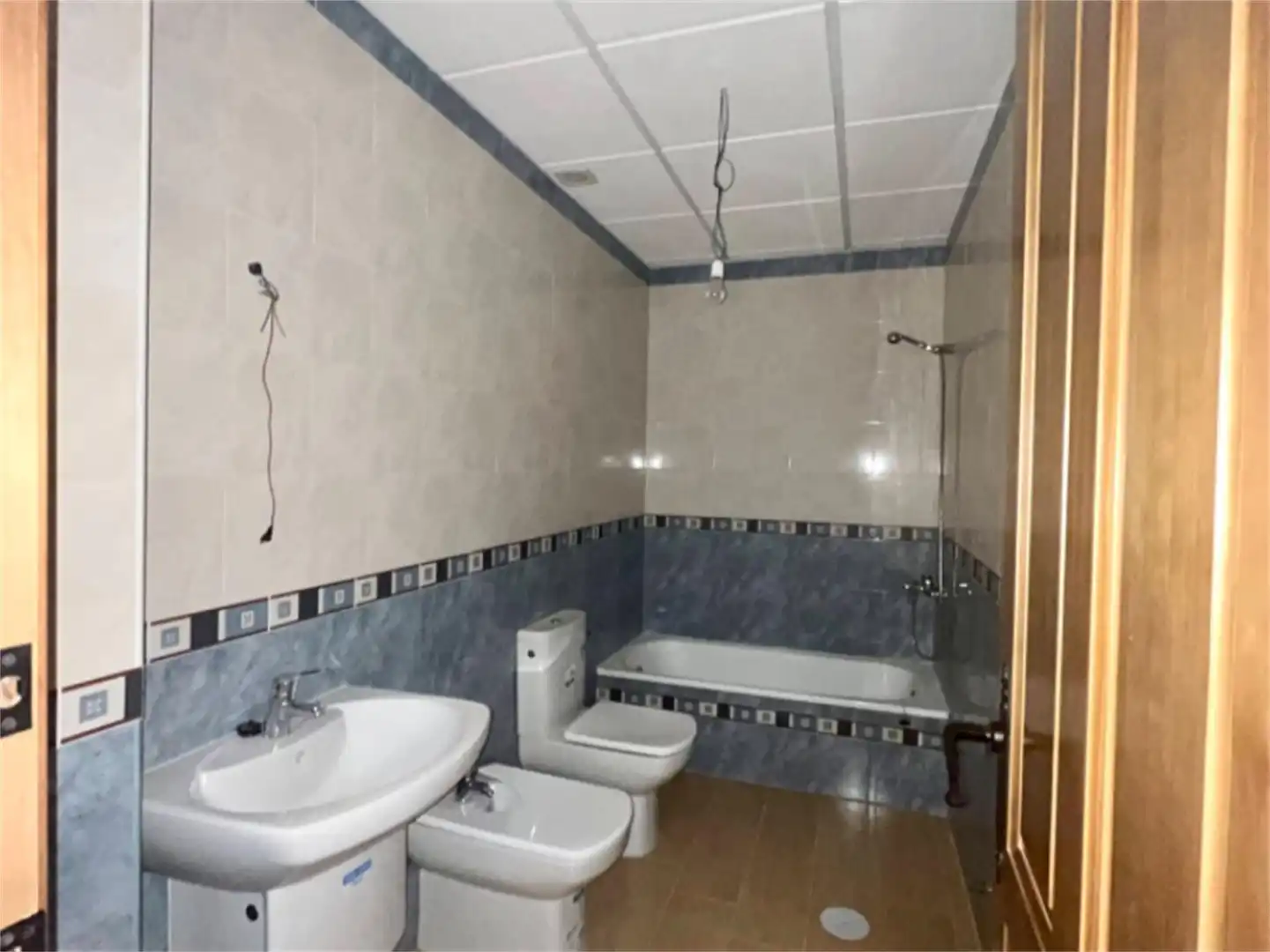 Flat for sale in Calle Francisco de Goya, La Puerta de Segura Bathroom of Flat for sale in La Puerta de Segura