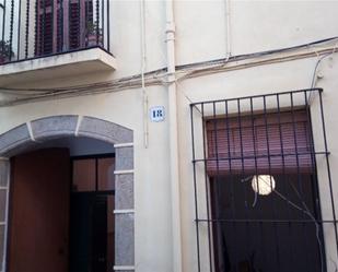 Vista exterior de Casa adosada en venda en Canet de Mar amb Terrassa i Balcó