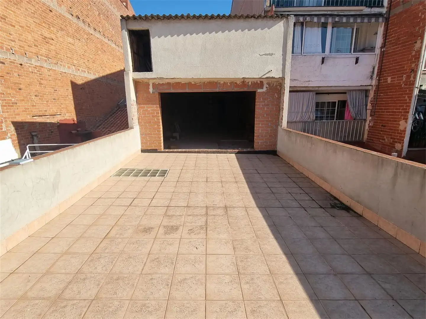 Aparcament de Casa adosada en venda en Terrassa