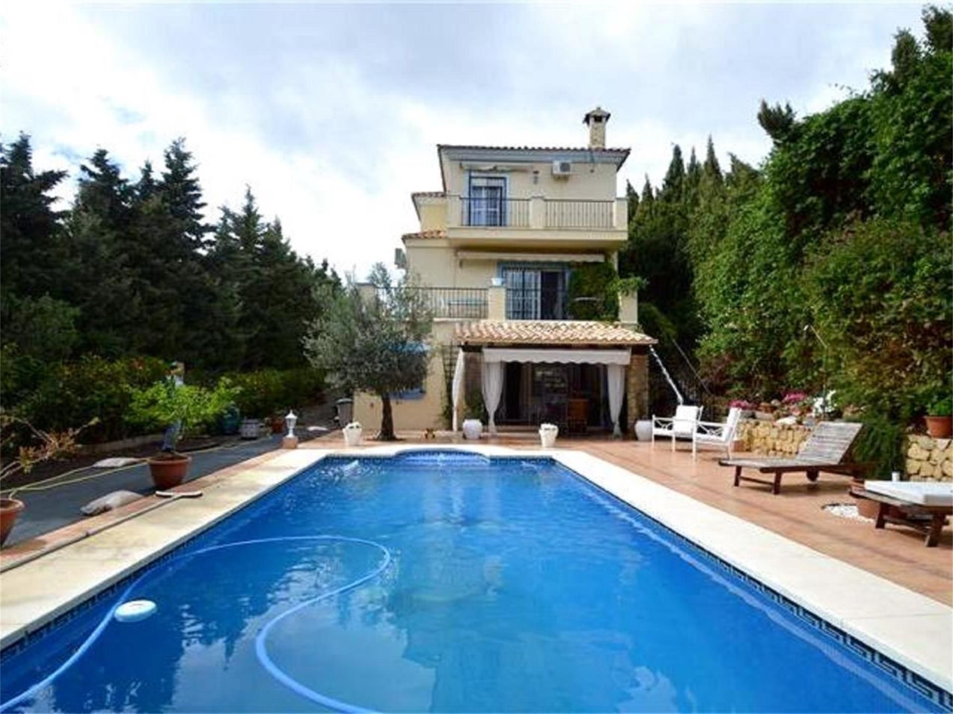 Piscina de Casa o xalet de lloguer en Estepona amb Aire condicionat, Calefacció i Jardí privat