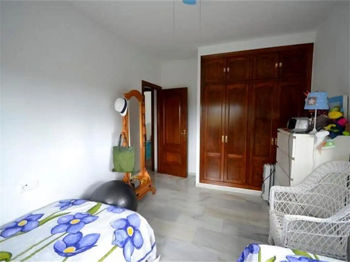 Casa o chalet de alquiler en Calle Amanecer, Guadalobón Habitación de Casa o chalet de alquiler en Estepona con Aire acondicionado, Calefacción y Jardín privado