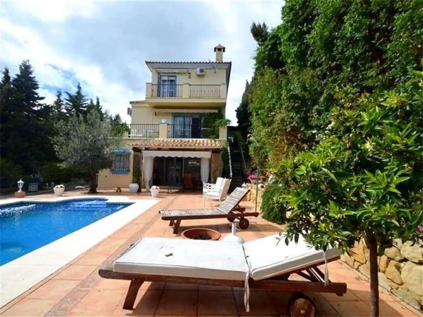 Casa o chalet de alquiler en Calle Amanecer, Guadalobón Jardín de Casa o chalet de alquiler en Estepona con Aire acondicionado, Calefacción y Jardín privado