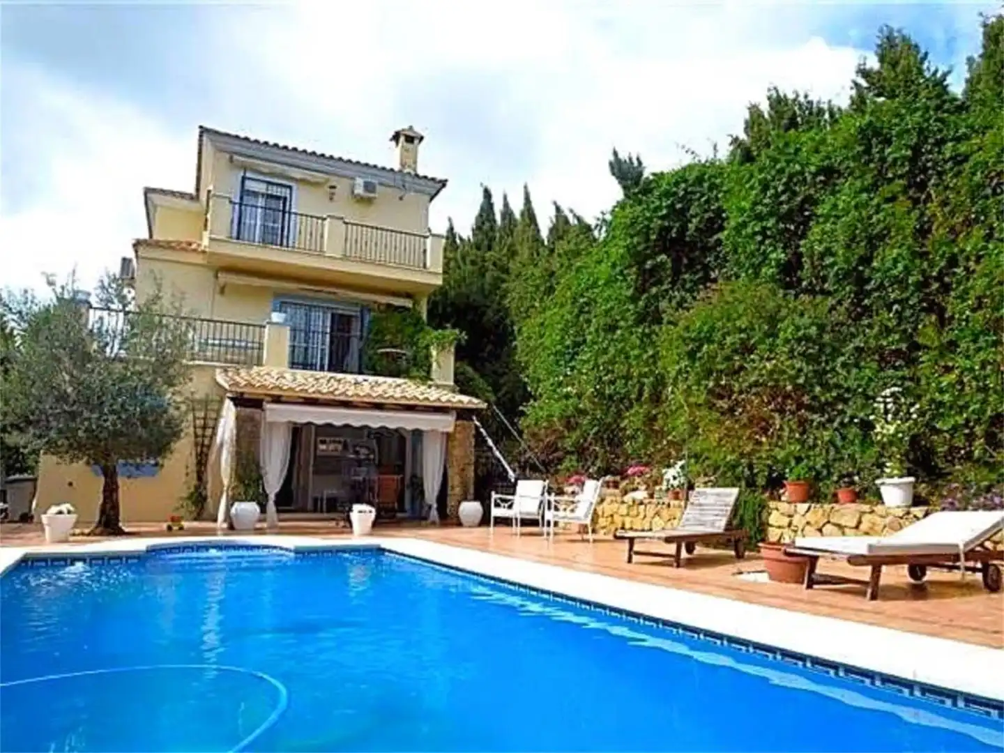 Casa o chalet de alquiler en Calle Amanecer, Guadalobón Jardín de Casa o chalet de alquiler en Estepona con Aire acondicionado, Calefacción y Jardín privado