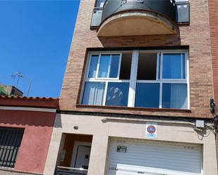 Exterior view of Single-family semi-detached for sale in Sabadell  with Terrace and Balcony