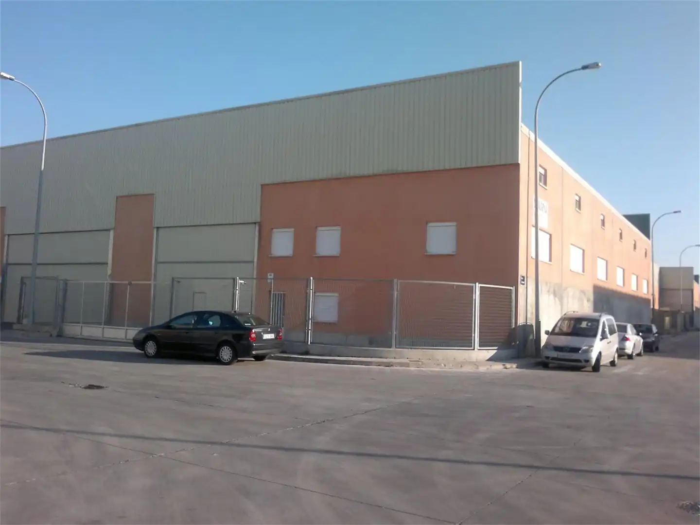 Vista exterior de Nave industrial de alquiler en Santovenia de Pisuerga