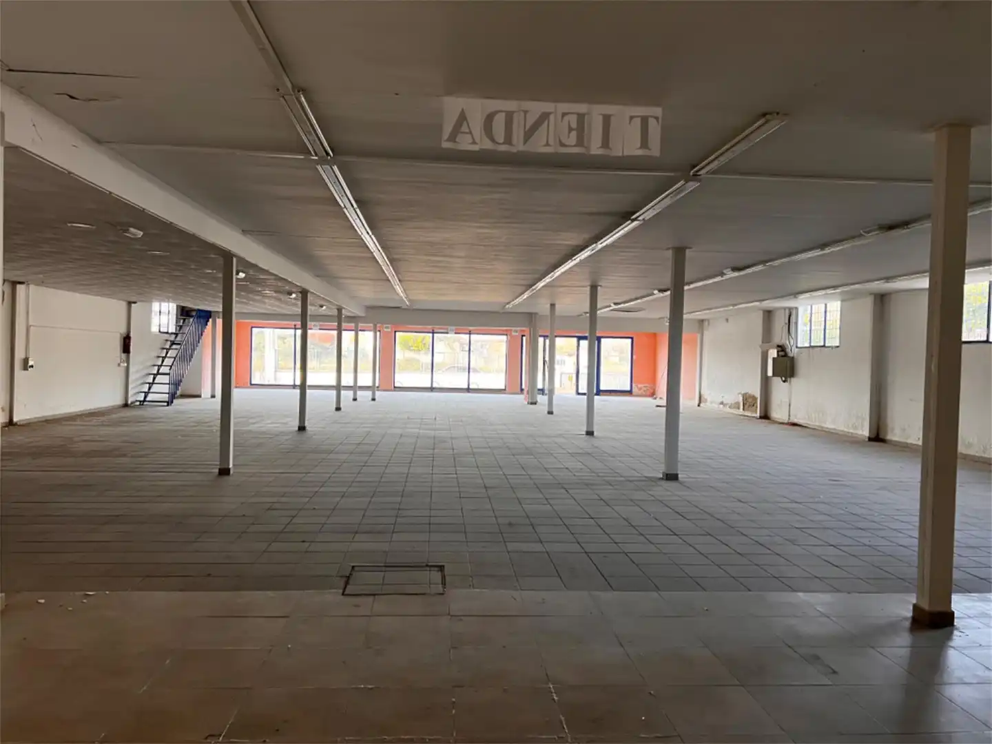 Geschaftsraum zur Miete in Coria