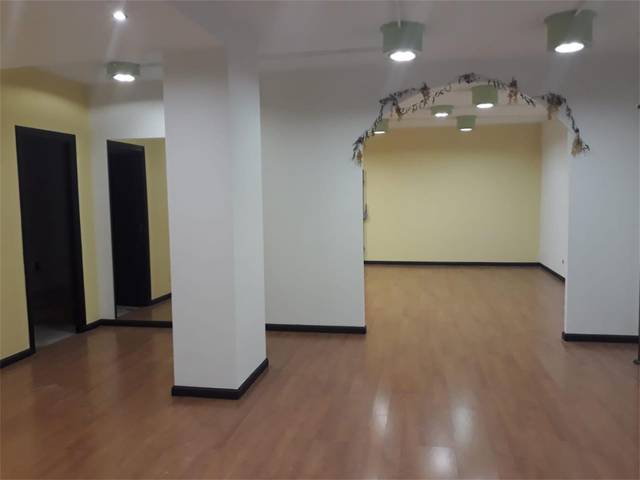 Local comercial en Alquiler en Calle Santa Teresa en Las Viñas