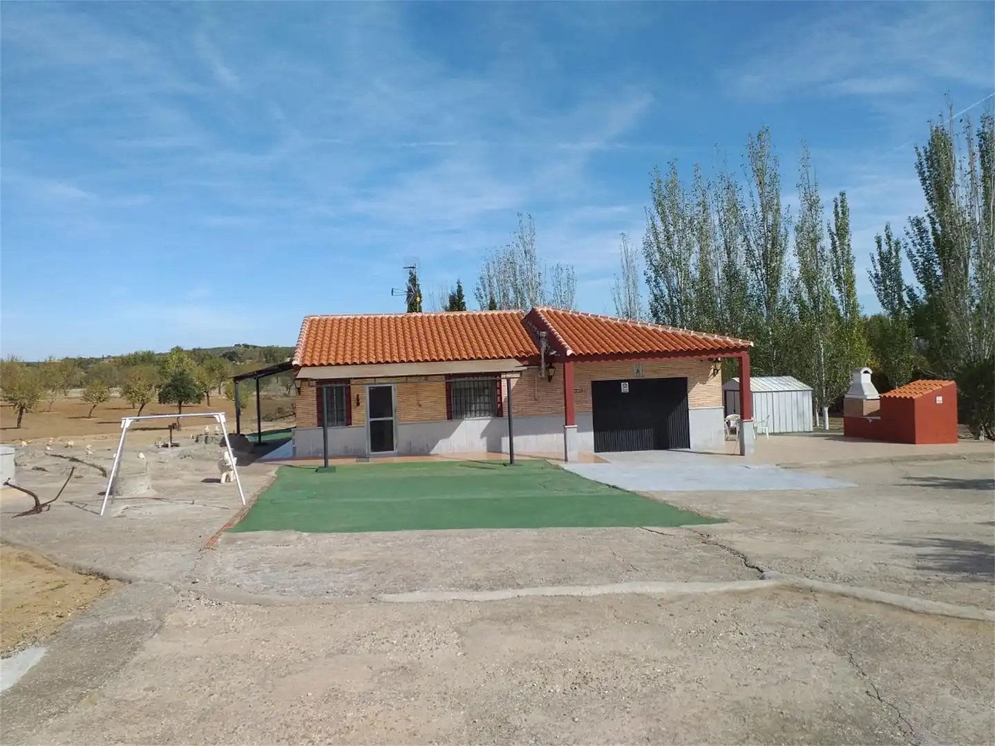 Finca rústica en venta en Calle Huerto, San Martín de Montalbán Vista exterior de Finca rústica en venta en San Martín de Montalbán con Calefacción, Jardín privado y Trastero
