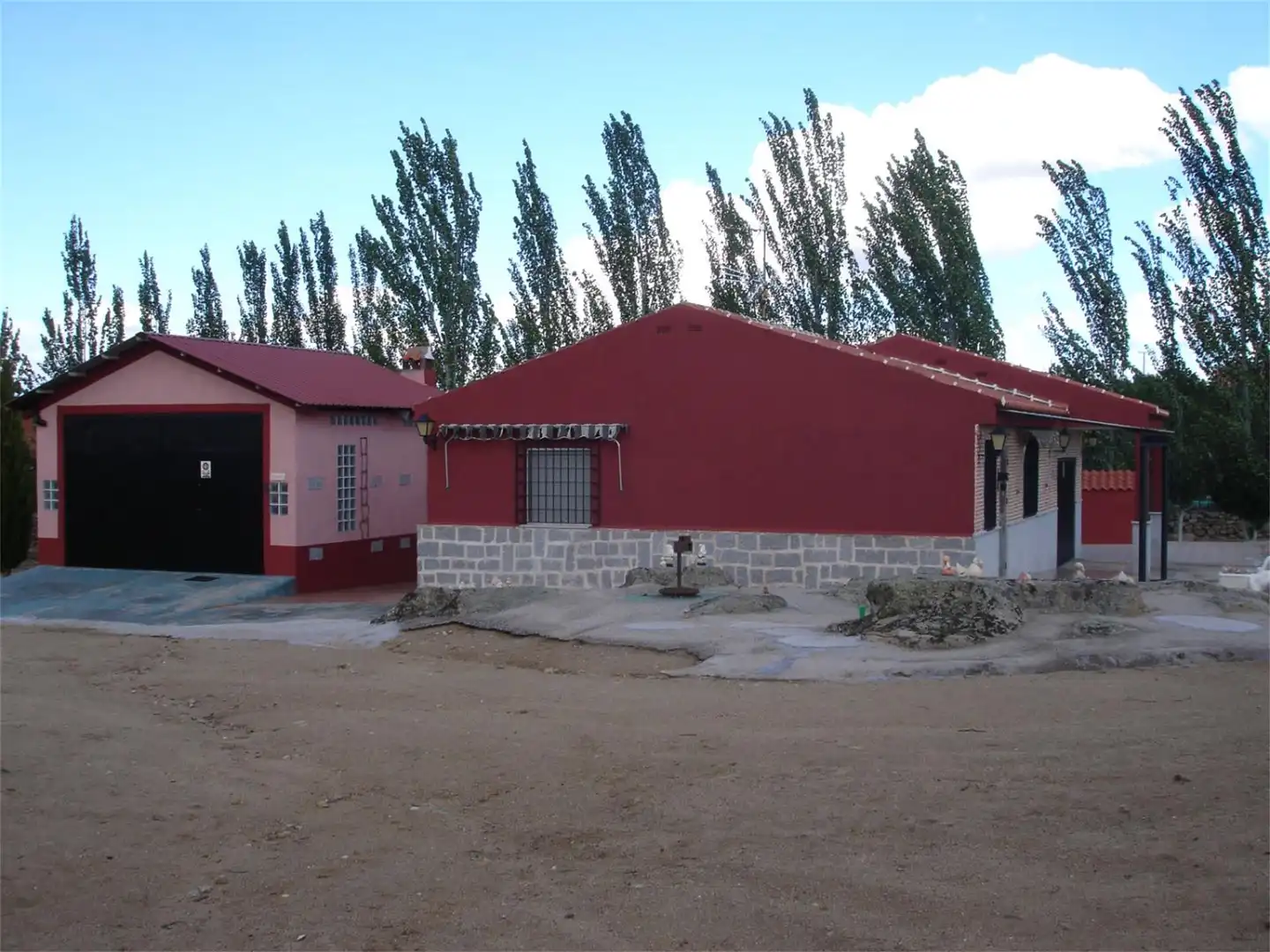 Finca rústica en venta en Calle Huerto, San Martín de Montalbán Vista exterior de Finca rústica en venta en San Martín de Montalbán con Calefacción, Jardín privado y Trastero