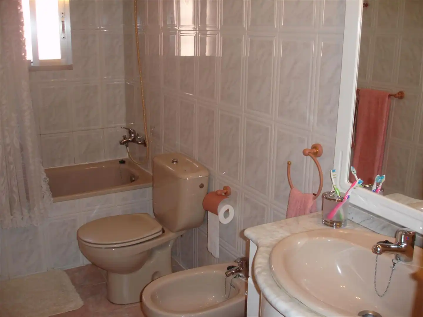 Finca rústica en venta en Calle Huerto, San Martín de Montalbán Baño de Finca rústica en venta en San Martín de Montalbán con Calefacción, Jardín privado y Trastero