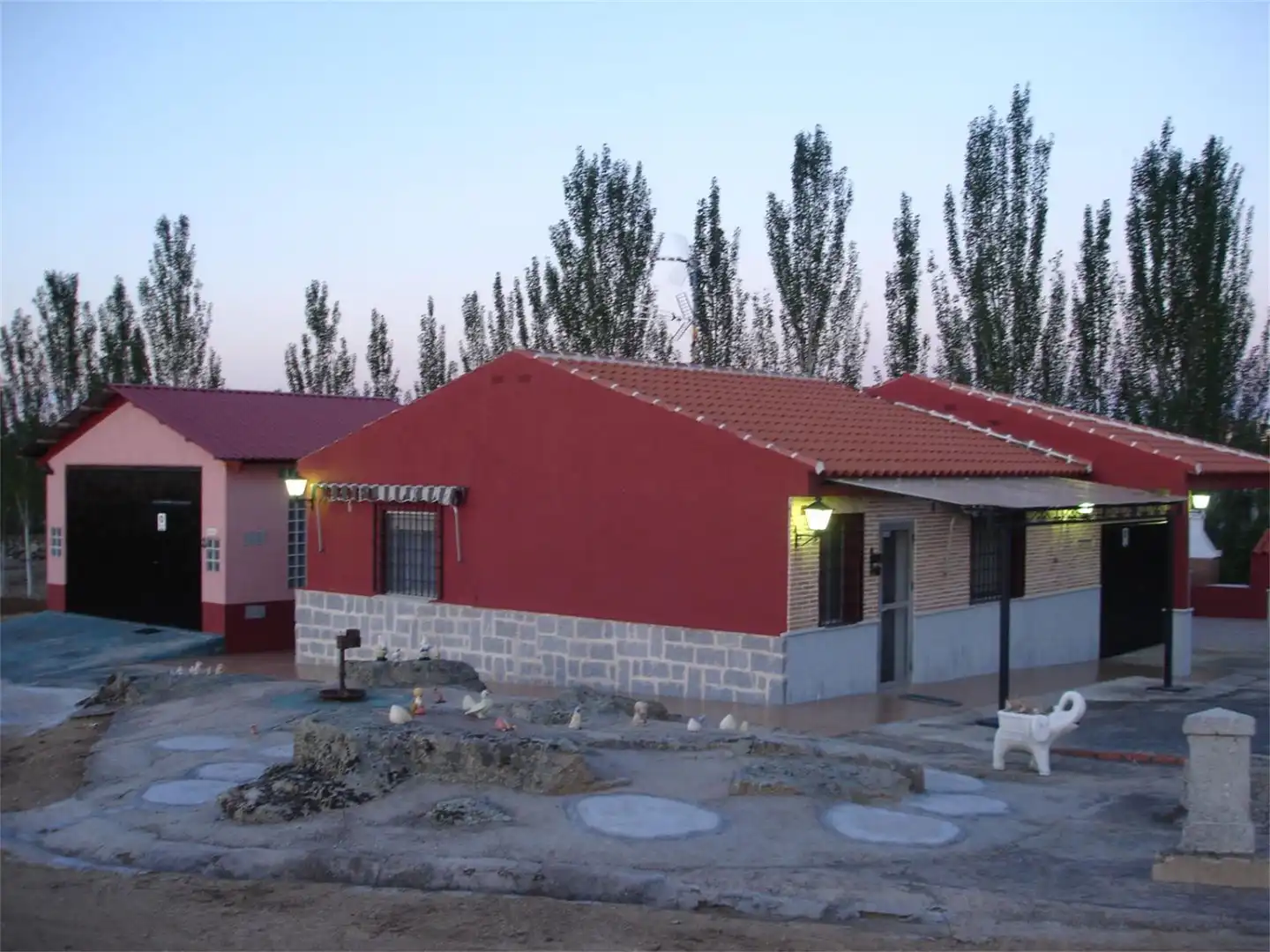 Finca rústica en venta en Calle Huerto, San Martín de Montalbán Vista exterior de Finca rústica en venta en San Martín de Montalbán con Calefacción, Jardín privado y Trastero