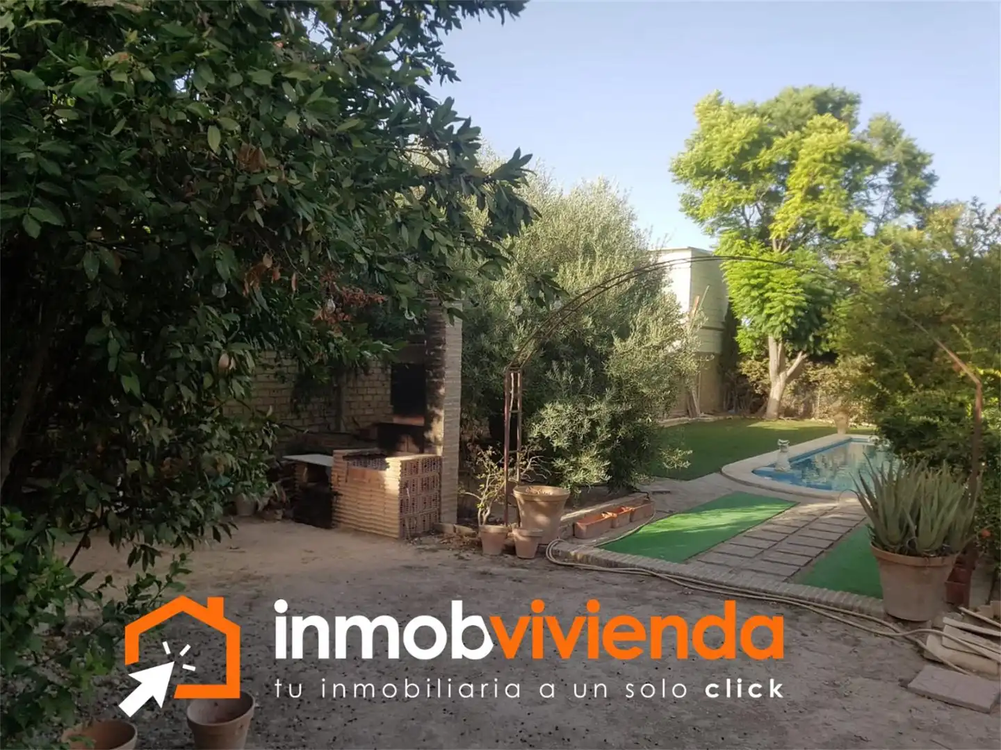 Casa o xalet en venda a Calle José Luis Parada, Paradas Jardí de Casa o xalet en venda en Paradas amb Jardí privat, Terrassa i Piscina