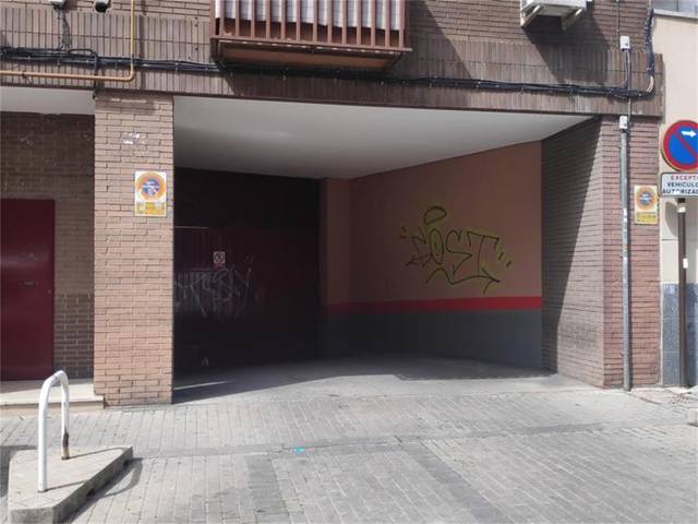 Garaje en Venta en Calle Santa María la Blanca en Casco Antiguo