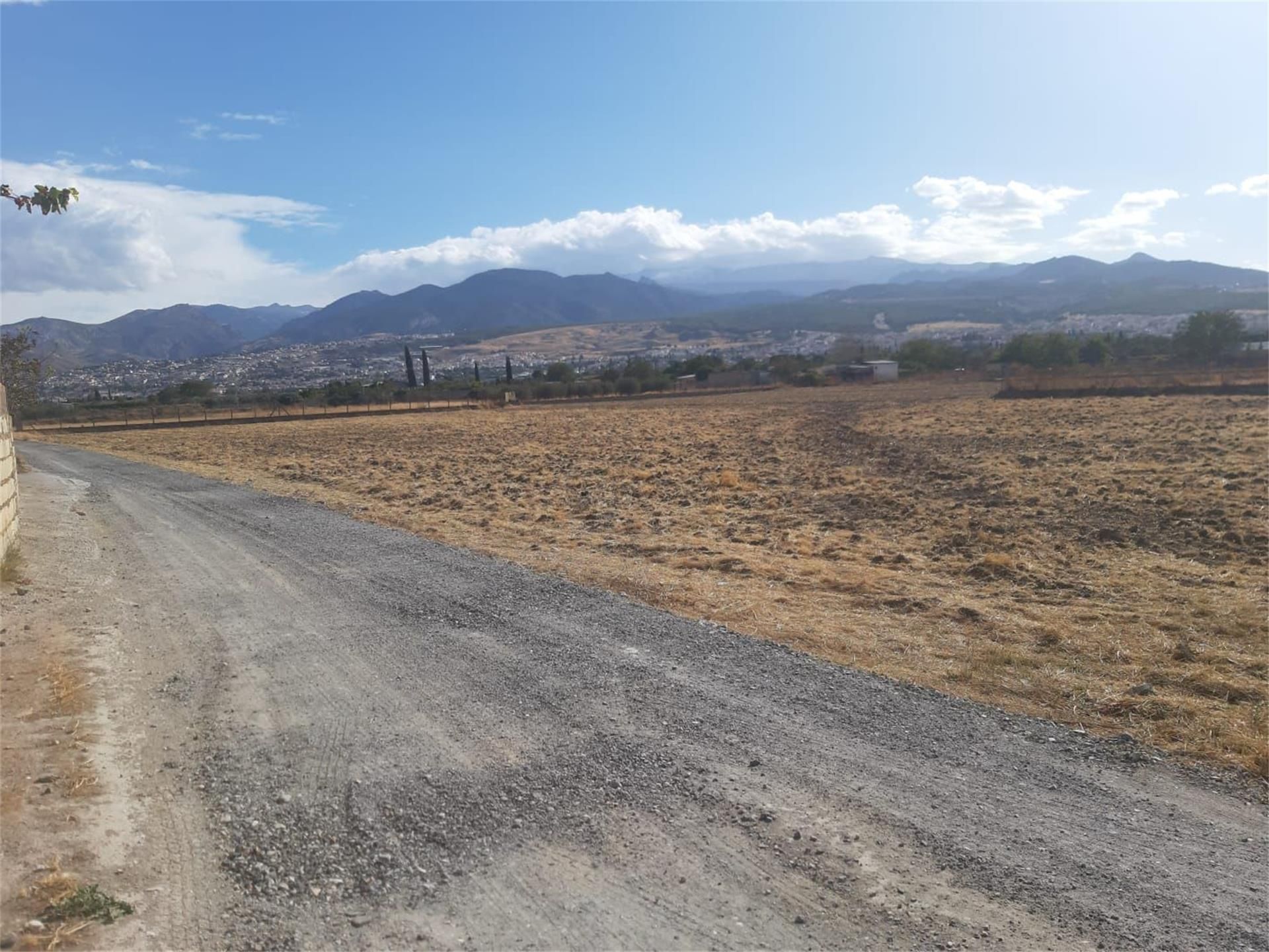 Country house for sale in La Zubia