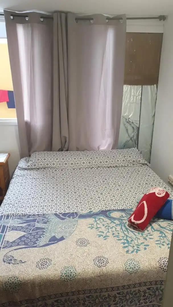 Habitació a Carrer de l'Escorial, 19, Vila de Gràcia Dormitori de Planta baixa per a compartir en Barcelona amb Terrassa, Moblat i Rentadora
