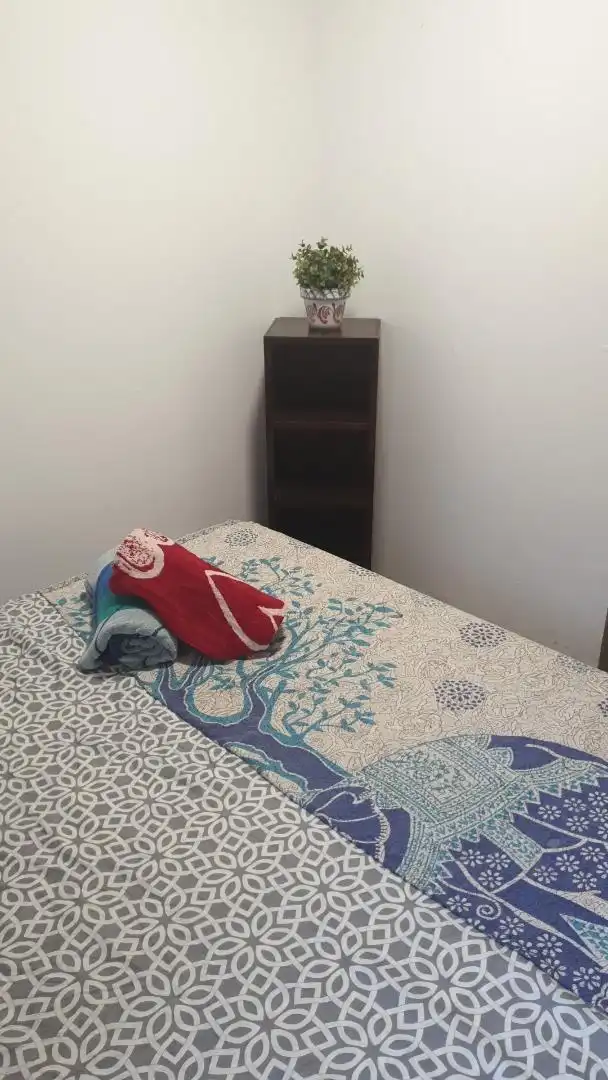 Habitació a Carrer de l'Escorial, 19, Vila de Gràcia Dormitori de Planta baixa per a compartir en Barcelona amb Terrassa, Moblat i Rentadora