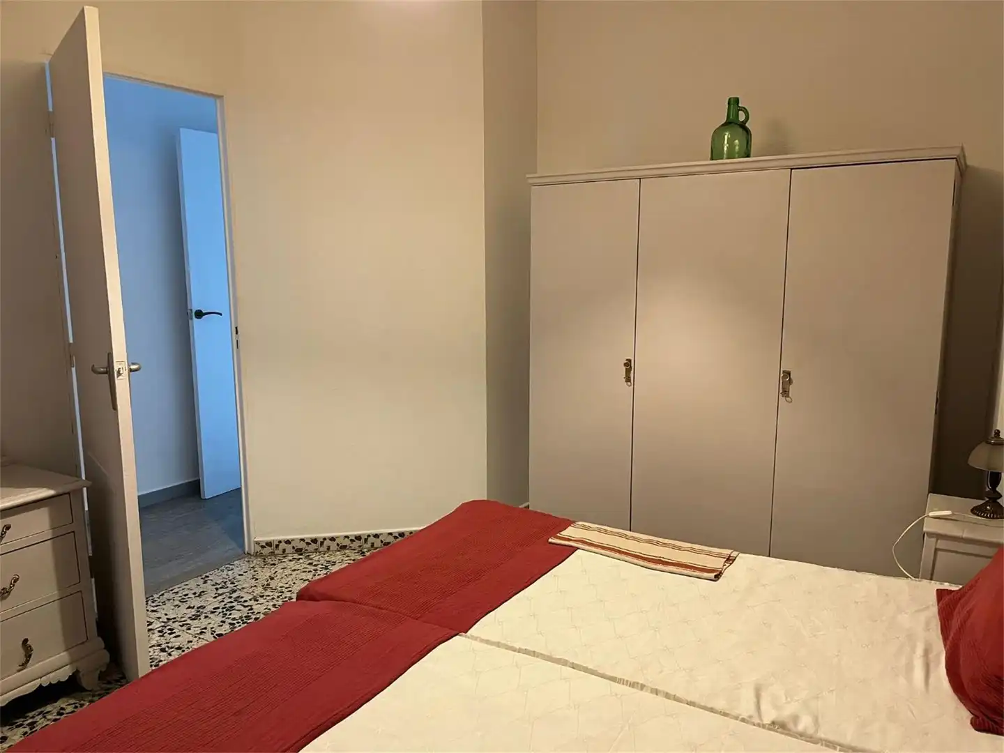 Habitación de Piso en venta en Fuentes de León con Terraza, Amueblado y Balcón