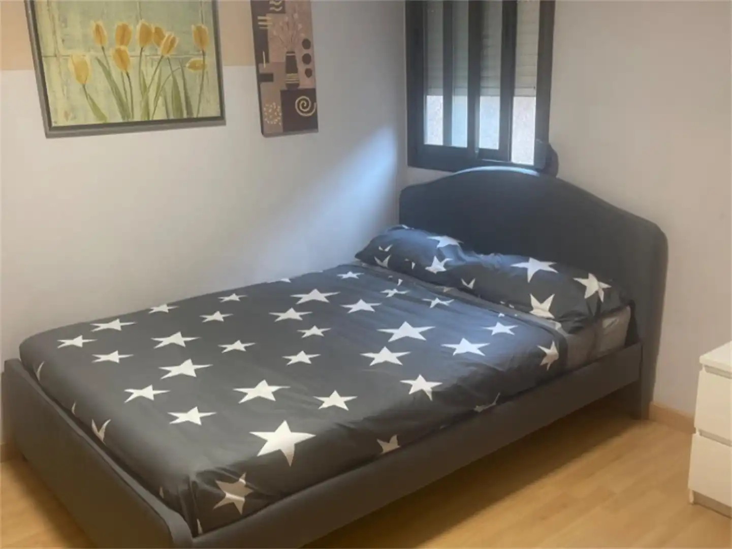 Room in Rambla de Prim, El Besós i el Maresme Bedroom of Flat for share in Barcelona with Air Conditioner, Heating and Parquet flooring