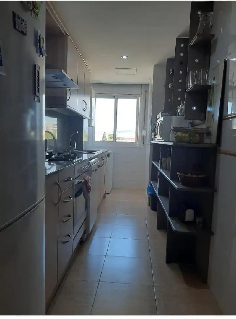 Küche von Dachboden zum Verkauf in Tarragona mit Klimaanlage, Heizung und Terrasse