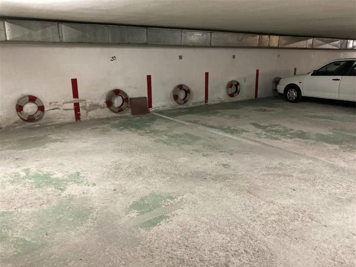 Garaje en venta en Rúa Pintor Pérez Villaamil, Plaza de España Parking de Garaje en venta en Ferrol