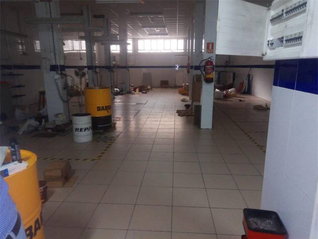 Local comercial en Venta en Calle de Alcalá, 505 en Salvador