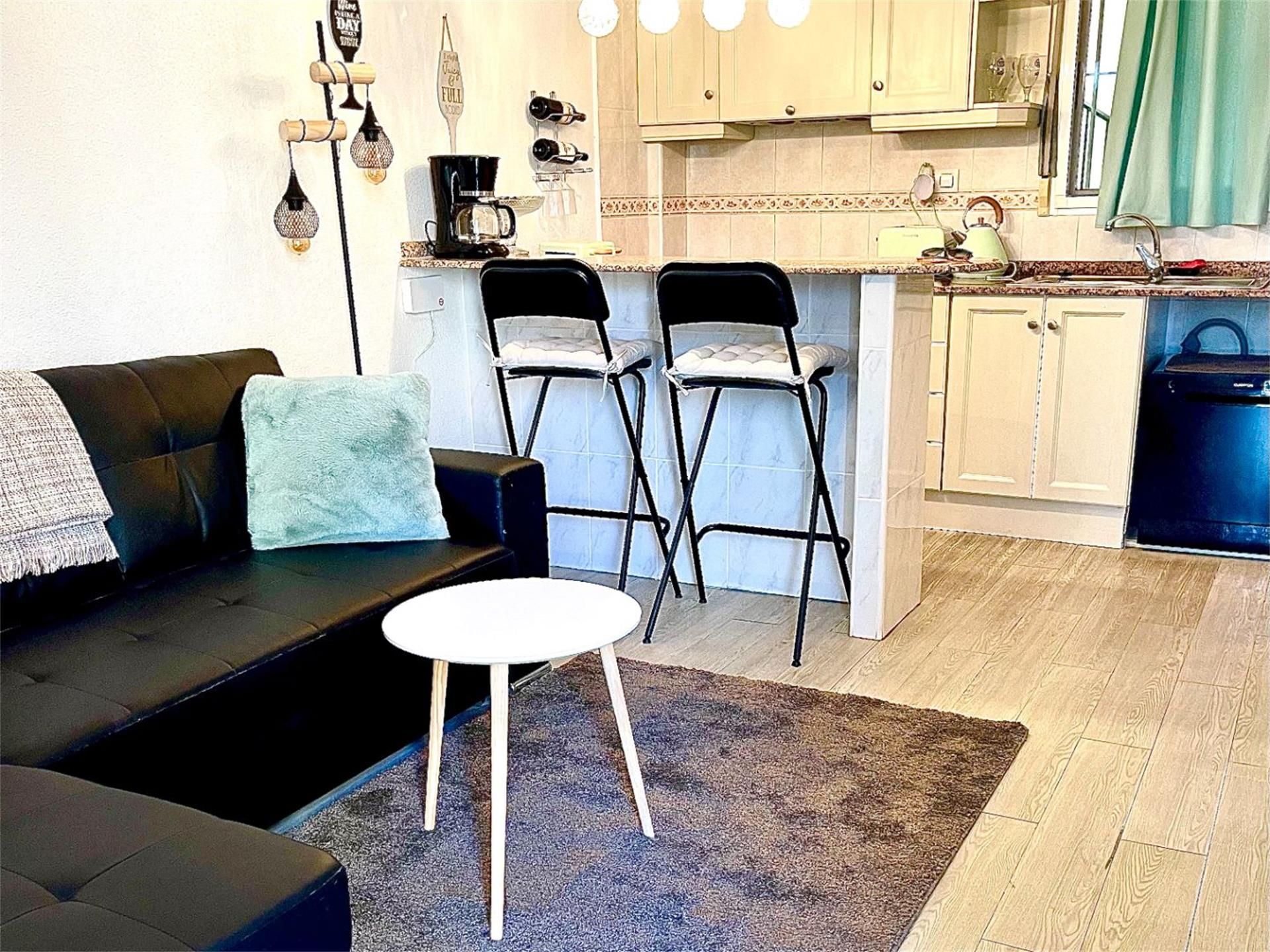 Living room of Flat to rent in Orihuela  with Air Conditioner, Terrace and Furnished