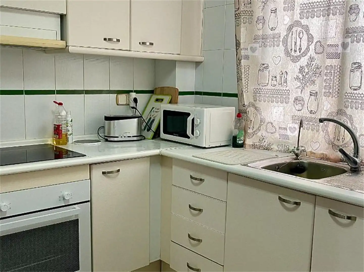 Flat for rent in Calle Molivent, Las Viñas Kitchen of Flat for rent in Guardamar del Segura with Air Conditioner, Furnished and Balcony