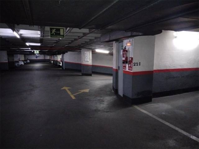 Garaje en Venta en Calle Sapporo en Parque Ondarreta - Urtinsa