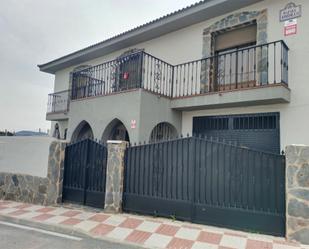 Vista exterior de Casa o xalet en venda en Montillana amb Jardí privat, Terrassa i Balcó