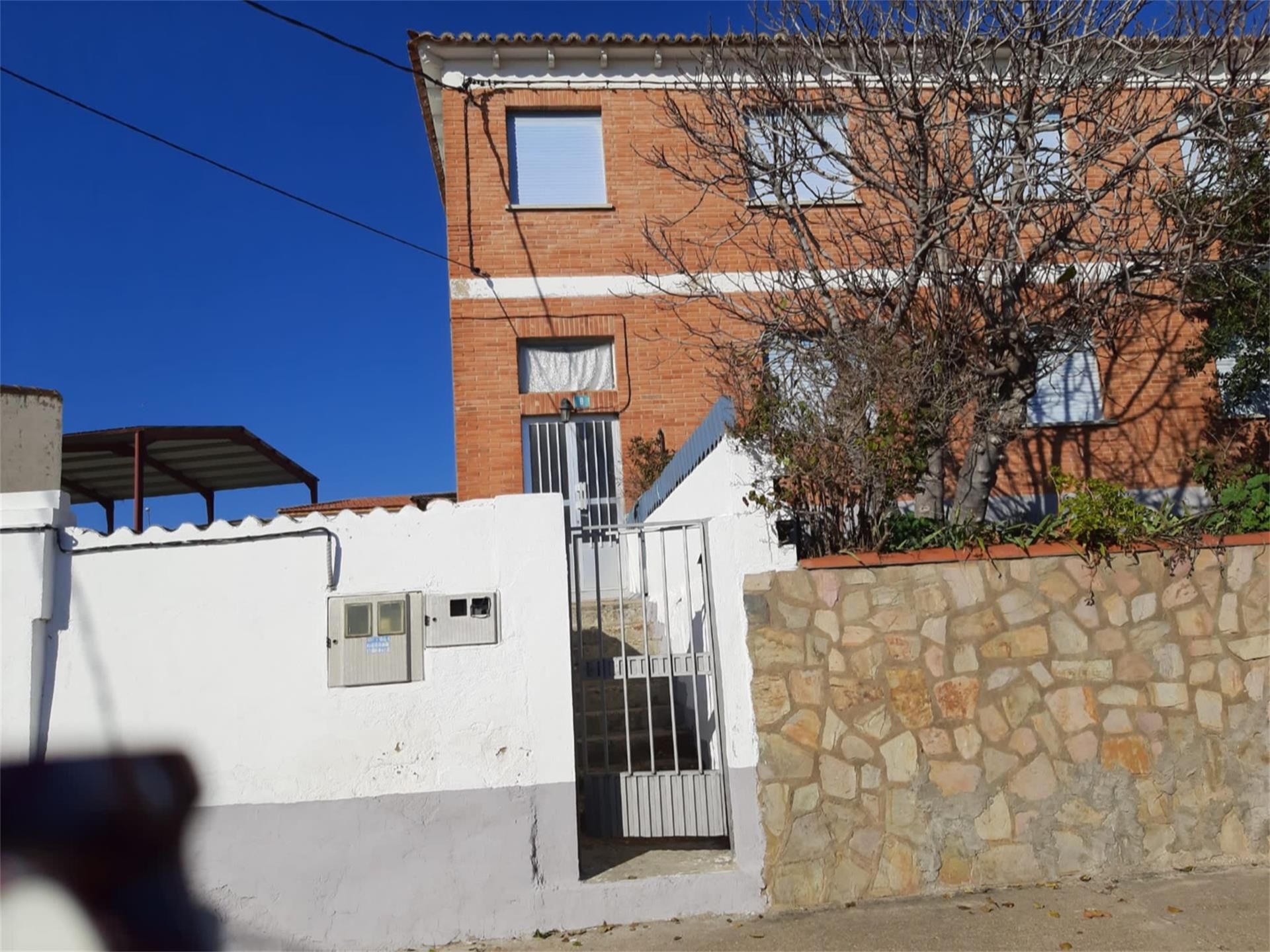 Vista exterior de Finca rústica en venda en Coreses amb Calefacció, Jardí privat i Moblat