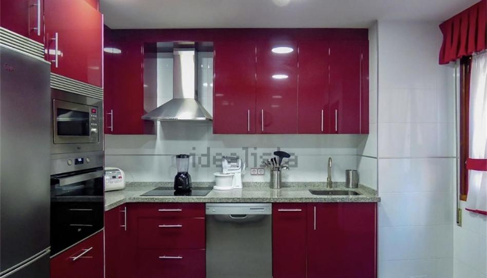 Single-family semi-detached for sale in Calle Iglesia, Noreña, Asturias - image 1 Photo 1 of Single-family semi-detached for sale in Calle Iglesia, Noreña, Asturias