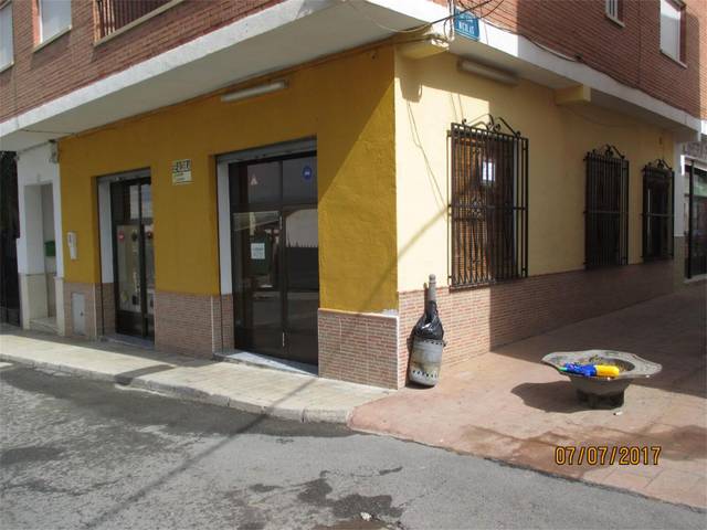 Local comercial en Venta en Calle Doctor Victor de la Oliva en Purullena