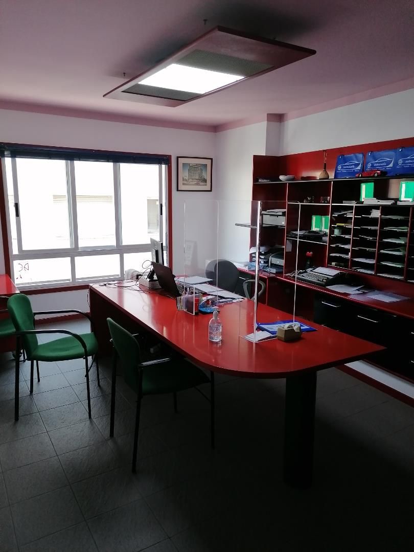 Oficina de lloguer en Ponteceso