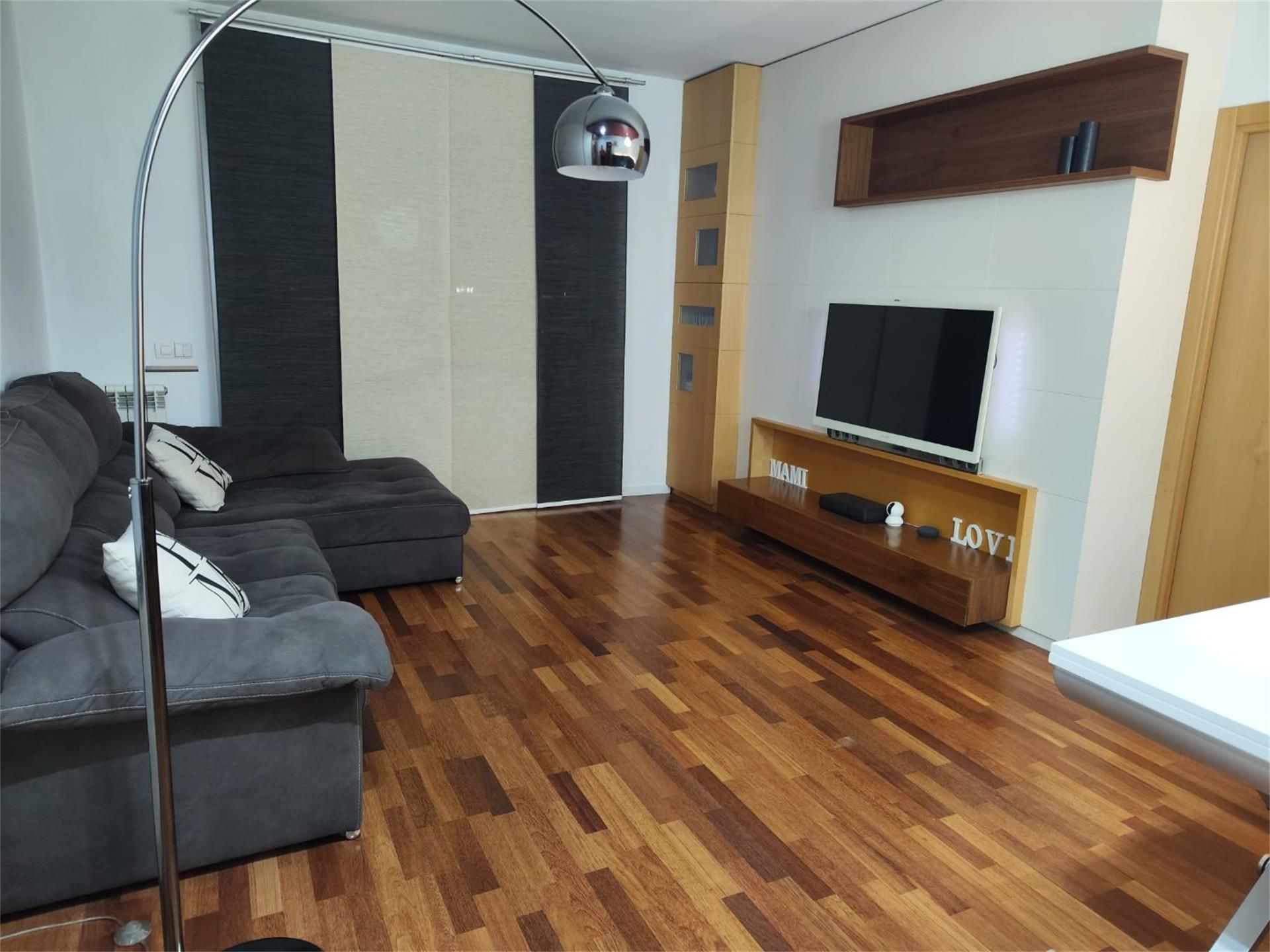 Sala d'estar de Pis en venda en Terrassa amb Aire condicionat i Balcó