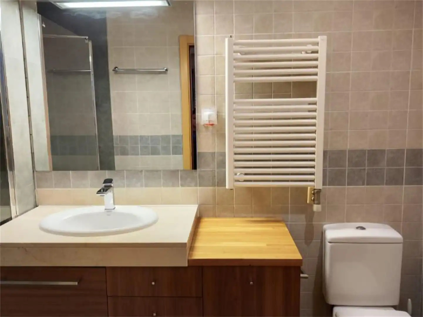Wohnung zum Verkauf in Avinguda de Madrid, Torre-Sana Badezimmer von Wohnung zum Verkauf in Terrassa mit Klimaanlage und Balkon