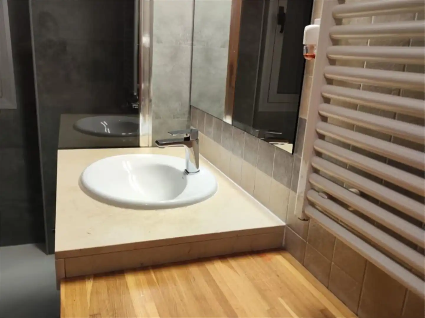 Wohnung zum Verkauf in Avinguda de Madrid, Torre-Sana Badezimmer von Wohnung zum Verkauf in Terrassa mit Klimaanlage und Balkon