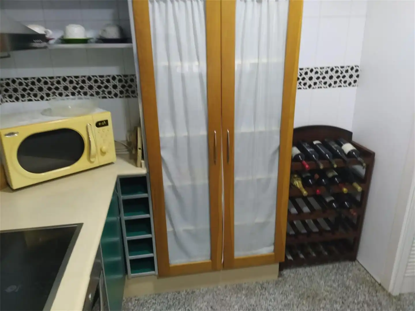 Casa adosada de alquiler en Calle Taraje, Valdelagrana Cocina de Casa adosada de alquiler en El Puerto de Santa María con Aire acondicionado, Calefacción y Jardín privado