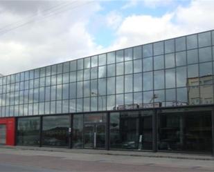 Vista exterior de Nau industrial en venda en Segovia Capital amb Aire condicionat