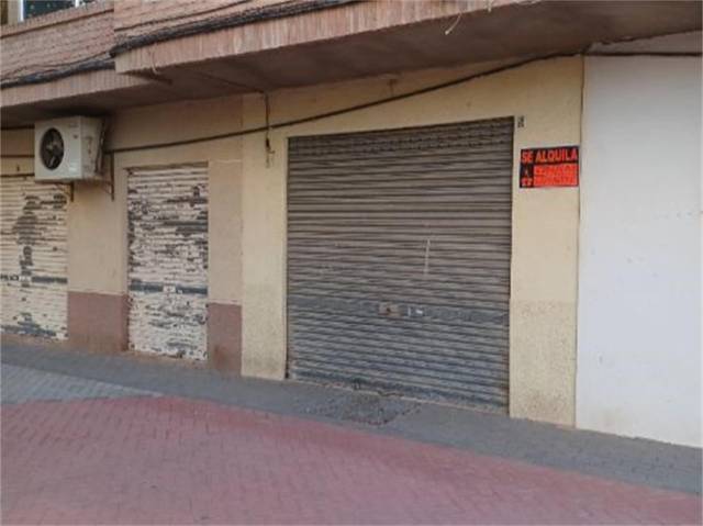 Local comercial en Alquiler en Plaza Bordadora Apolonia Ros en Sutullena