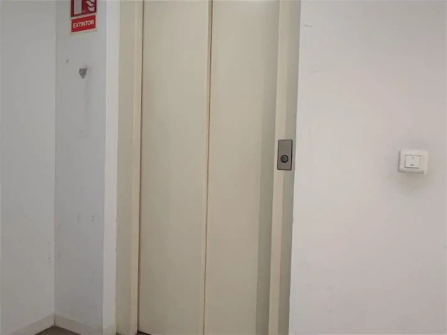 Piso en venta en Carrer d'Aurora Bertrana i Salazar, Vila-roja Piso en venta en Girona con Calefacción, Trastero y Videoportero