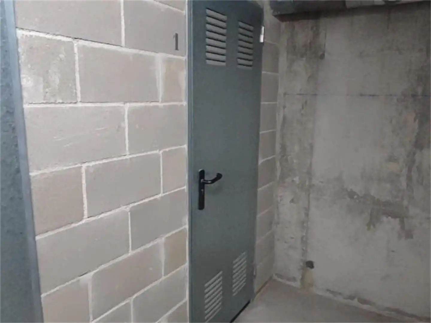 Piso en venta en Carrer d'Aurora Bertrana i Salazar, Vila-roja Piso en venta en Girona con Calefacción, Trastero y Videoportero