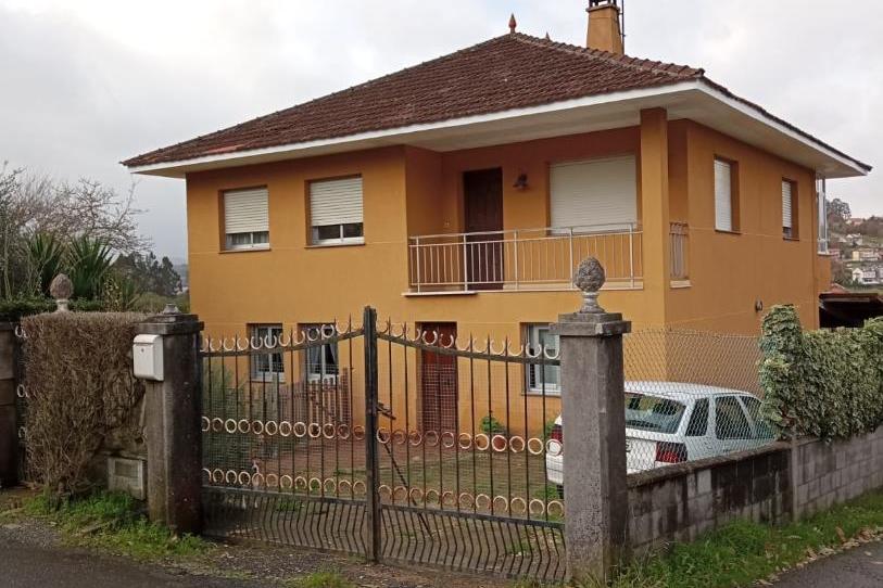 Foto 1 de Casa o chalet en venta en A Telva, Cambre , A Coruña