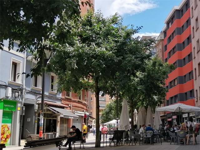 Local comercial en Alquiler en Calle Trauko en Barrio de Uribarri