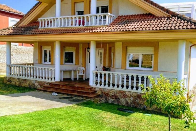 Photo 1 of Flat for sale in Calle Real, 15, La Robla , León