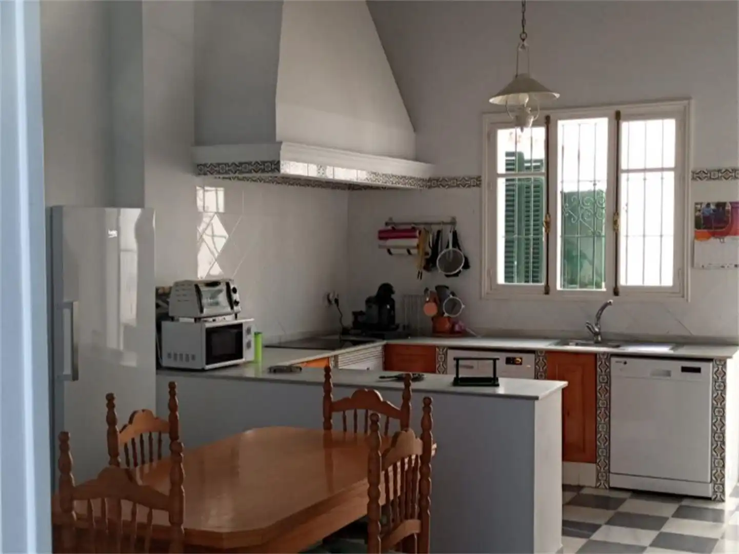 Habitació a Calle Soledad, Centro Cuina de Casa adosada per a compartir en Puerto Real amb Terrassa i Moblat