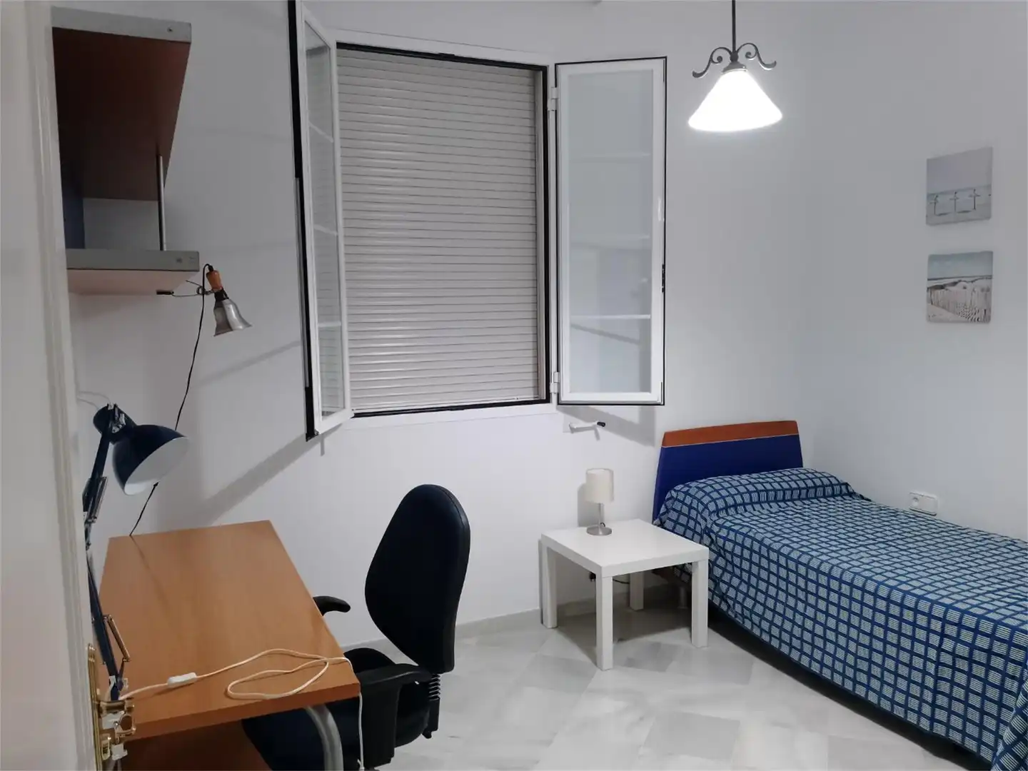 Habitació a Calle Soledad, Centro Dormitori de Casa adosada per a compartir en Puerto Real amb Terrassa i Moblat