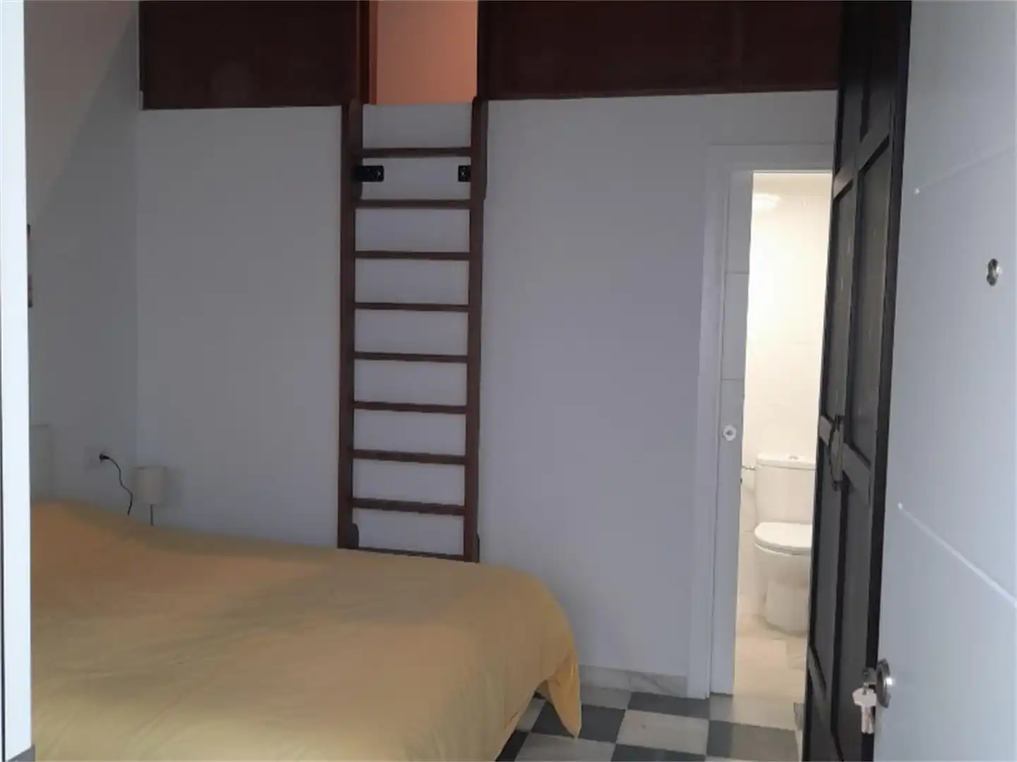 Habitació a Calle Soledad, Centro Dormitori de Casa adosada per a compartir en Puerto Real amb Terrassa i Moblat