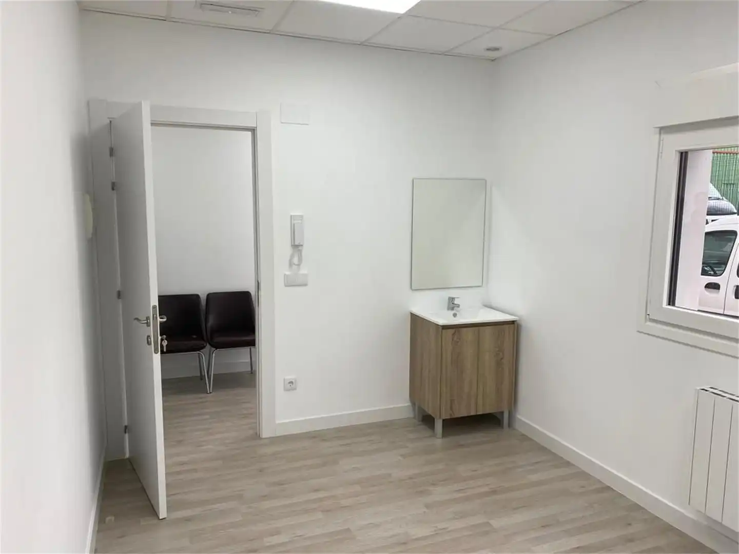 Commercial properties for rent in Calle Trujillo, Villimar - V1 - V2 - S3 - S4 - San Cristobal Commercial properties for rent in Burgos with Heating and Parquet flooring