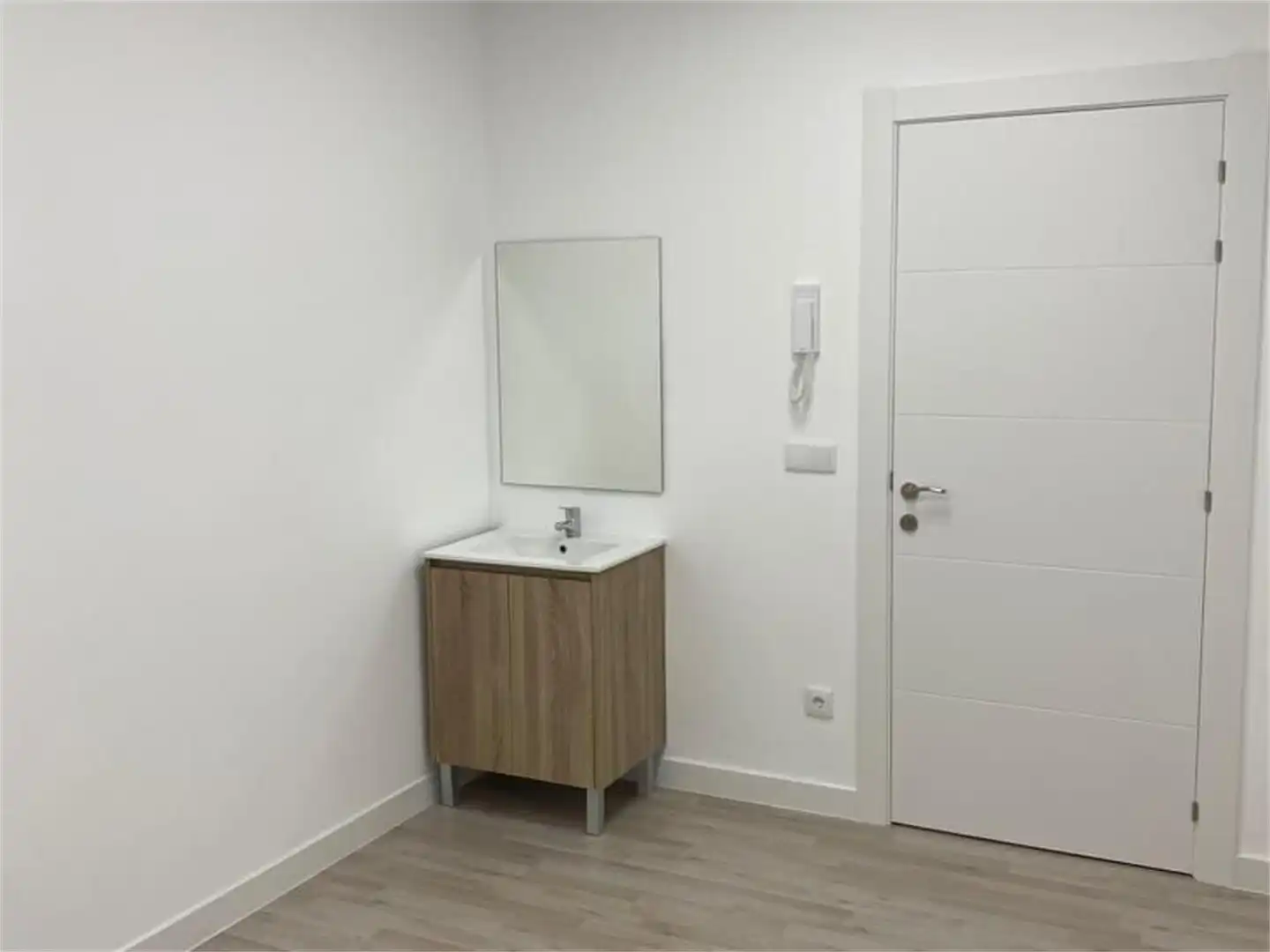 Commercial properties for rent in Calle Trujillo, Villimar - V1 - V2 - S3 - S4 - San Cristobal Bathroom of Commercial properties for rent in Burgos with Heating and Parquet flooring